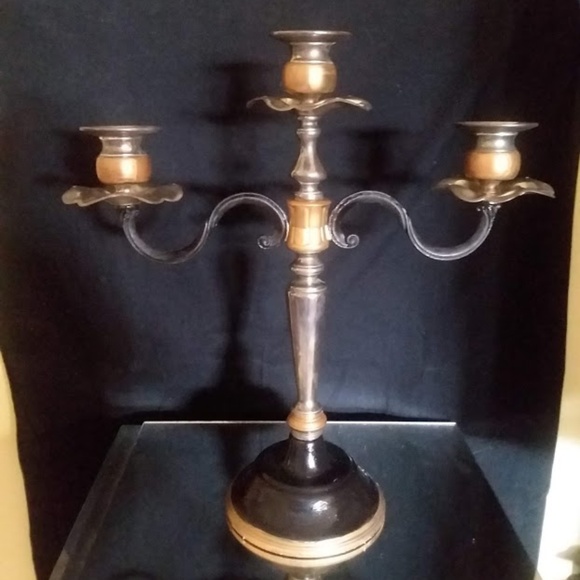 nutcrackers, candlesticks, vase - Picture 2 of 5